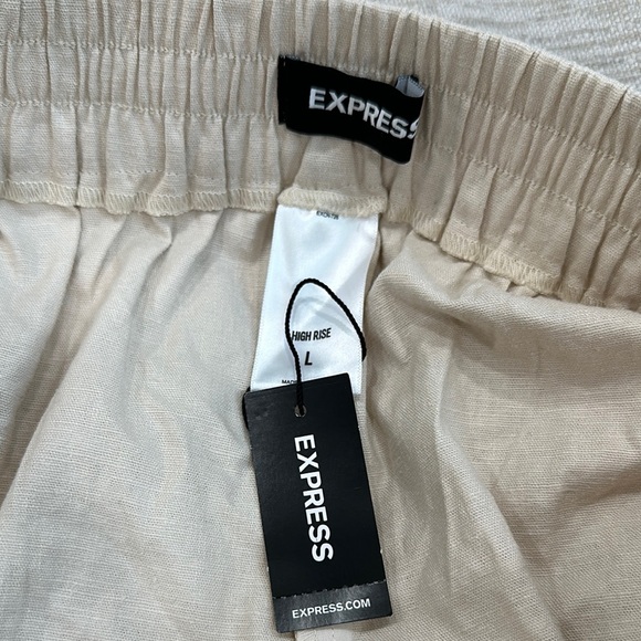 Express Women's Beige Shorts. - Picture 2 of 3
